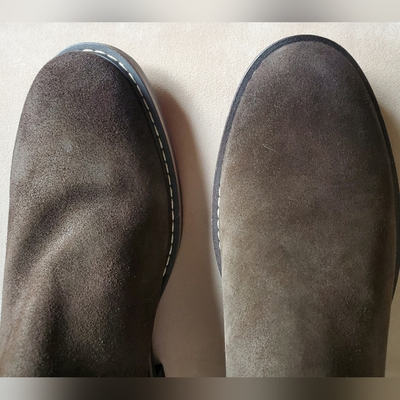 NWT Chelsea Suede Boots Size 9.5 VDark Brown Color - Picture 6 of 8